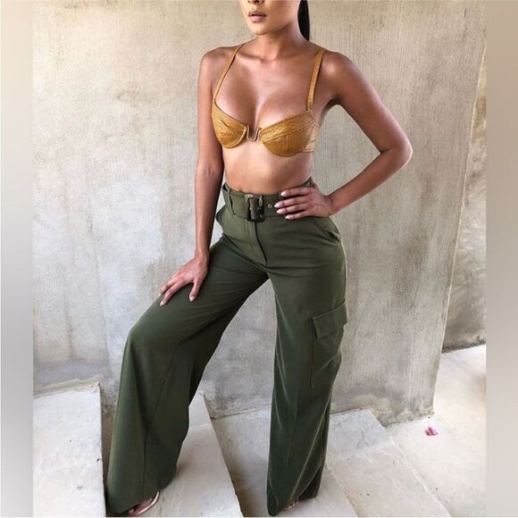 HOUSE OF CB Laurel Wide Leg Cargo trousers in olive green - Picture 8 of 12